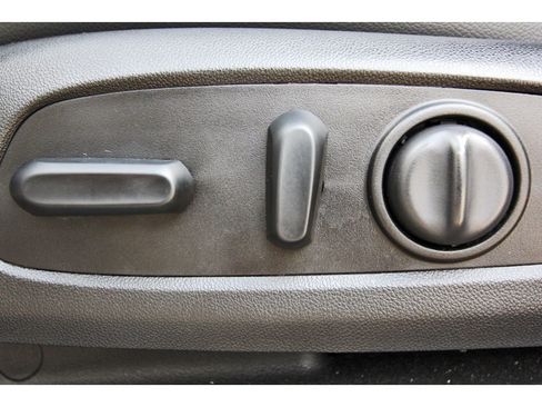 Used 2021 GMC Acadia SLT w/ Elevation Edition FWD image 34