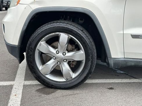 Used 2012 Jeep Grand Cherokee Overland AWD/4WD image 10