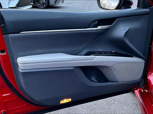 Used 2019 Toyota Camry XSE image 21