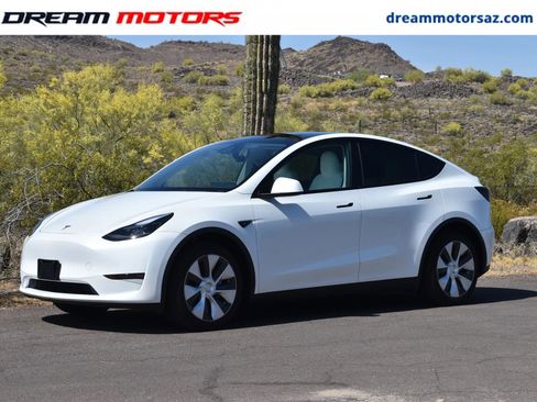 Used 2021 Tesla Model Y Long Range AWD/4WD image 1