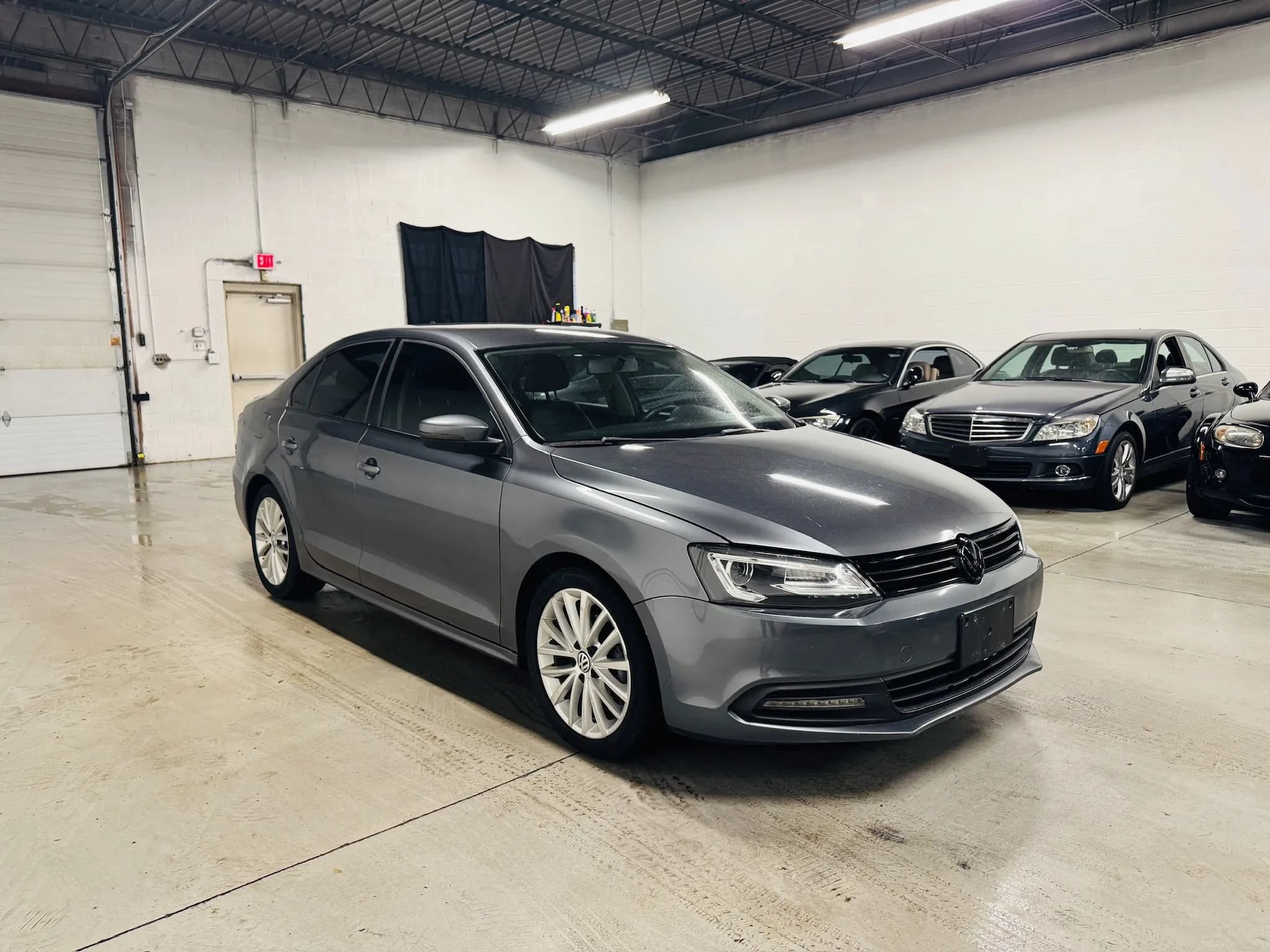 Used 2012 Volkswagen Jetta SEL FWD image 4