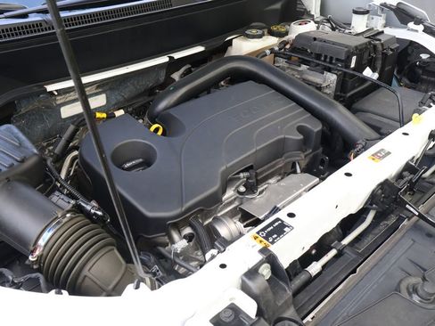 Used 2024 Chevrolet Equinox LS w/ LS Convenience Package image 15