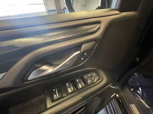 Used 2022 GMC Yukon Denali image 11