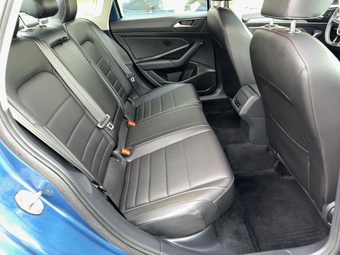 Used 2021 Volkswagen Jetta SE w/ SE Cold Weather Package FWD image 24