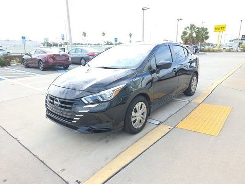 Used 2023 Nissan Versa S image 9