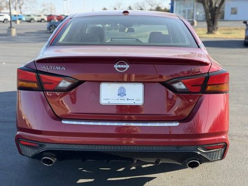 Used 2023 Nissan Altima 2.5 SR w/ SR Premium Package image 6