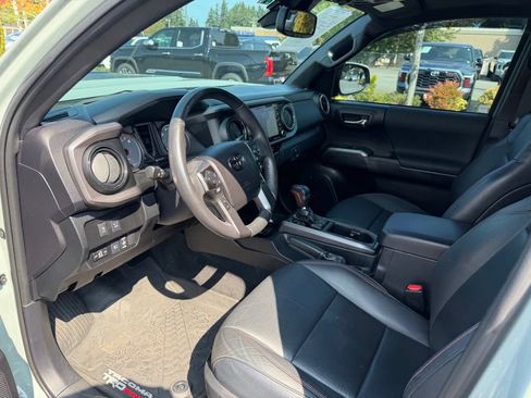 Used 2021 Toyota Tacoma TRD Pro AWD/4WD image 12
