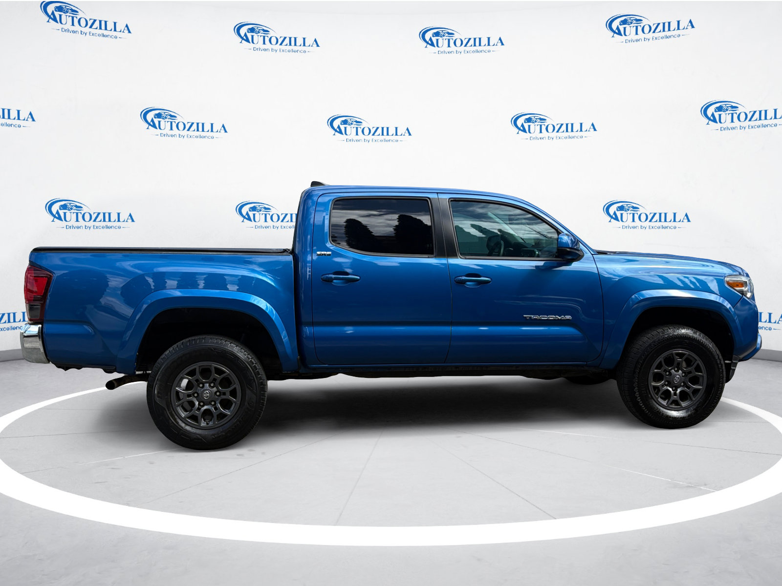 Used 2018 Toyota Tacoma SR5 RWD image 6