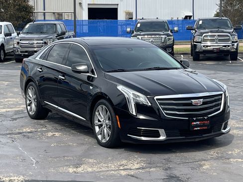 Used 2018 Cadillac XTS FWD image 5