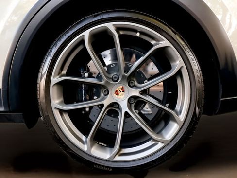 Used 2023 Porsche Cayenne Turbo GT AWD/4WD image 58