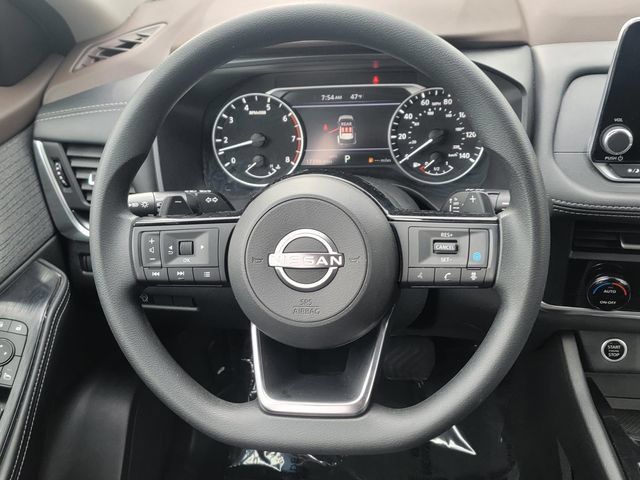 Used 2023 Nissan Rogue SV AWD/4WD image 18