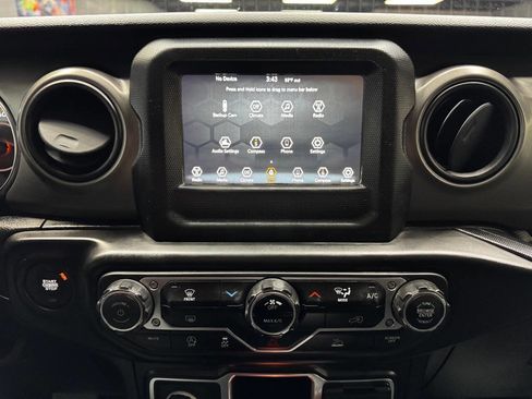 Used 2023 Jeep Wrangler Unlimited Sport image 22