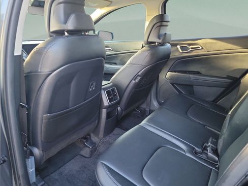 Certified 2023 Kia Sportage EX FWD image 6