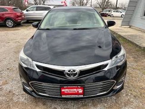 Used 2015 Toyota Avalon XLE Premium image 2