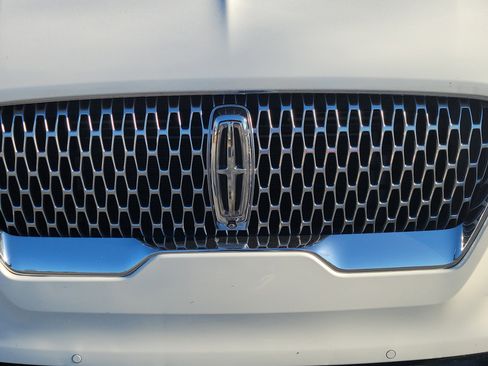 Used 2021 Lincoln Aviator Reserve w/ Equipment Group 202A image 24