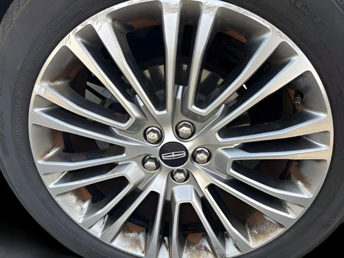 Used 2018 Lincoln MKX Reserve image 13