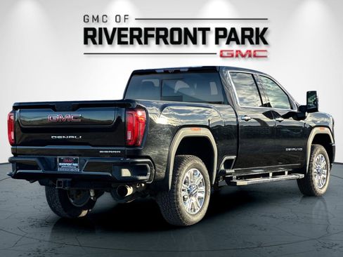 Used 2020 GMC Sierra 3500 Denali w/ Denali Ultimate Package image 3