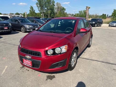 Used 2014 Chevrolet Sonic LT FWD image 1