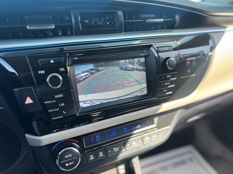 Used 2016 Toyota Corolla LE FWD image 15