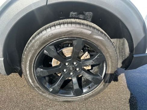 Used 2023 Ford Explorer ST-Line w/ Class IV Trailer Tow Package image 14