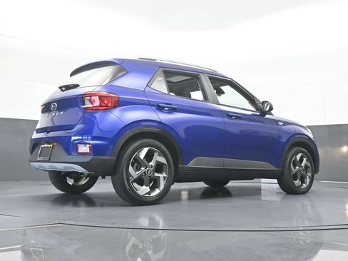 Used 2022 Hyundai Venue SEL FWD image 53