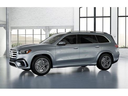 Used 2025 Mercedes-Benz GLS 450 4MATIC image 38