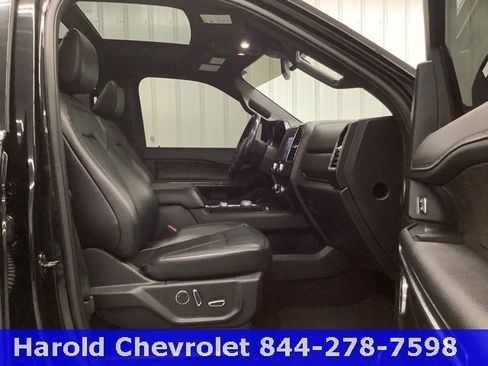 Used 2021 Ford Expedition Max Limited image 12