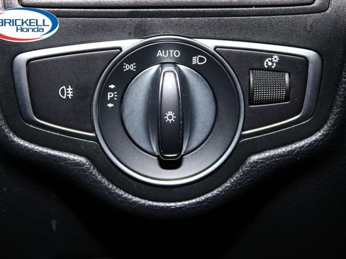 Used 2019 Mercedes-Benz GLC 300 image 32