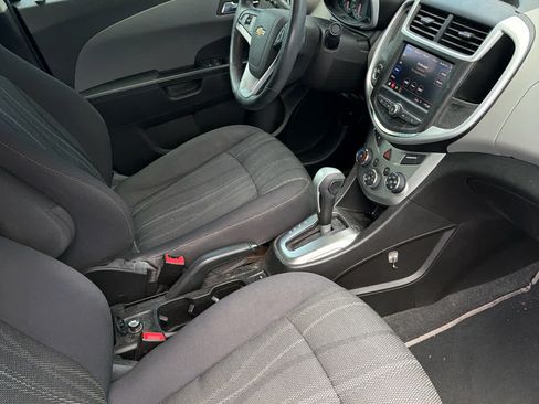 Used 2020 Chevrolet Sonic LT w/ Convenience Package FWD image 5