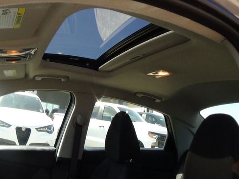 Used 2025 Hyundai Elantra SEL FWD image 14