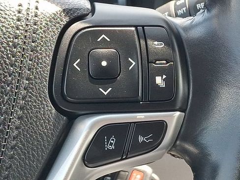 Used 2018 Toyota Highlander Plus w/ Carpet Mat Package (TMS) AWD/4WD image 26