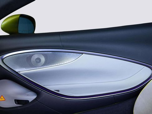 Used 2023 McLaren Artura image 23