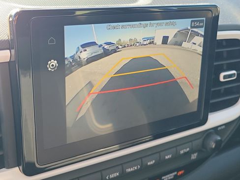 Certified 2024 Hyundai Venue Limited image 23