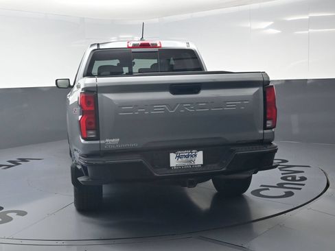 Used 2024 Chevrolet Colorado Z71 w/ Z71 Convenience Package 2 AWD/4WD image 8