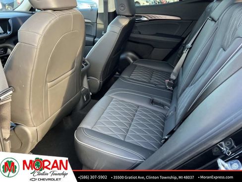 Certified 2023 Buick Envision Avenir image 13