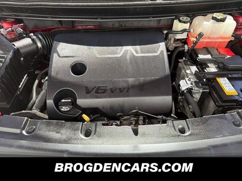 Used 2020 Chevrolet Traverse RS w/ LPO, Floor Liner Package AWD/4WD image 9