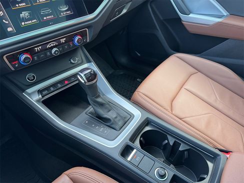 Used 2022 Audi Q3 2.0T Premium Plus image 17