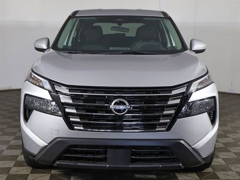 Used 2024 Nissan Rogue SV FWD image 9