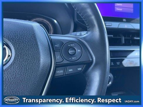 Used 2023 Toyota Venza Limited image 23
