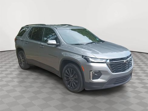 Used 2024 Chevrolet Traverse RS FWD image 24