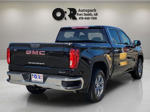 Used 2025 GMC Sierra 1500 SLT AWD/4WD image 5