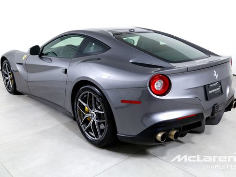 Used 2016 Ferrari F12 Berlinetta image 6