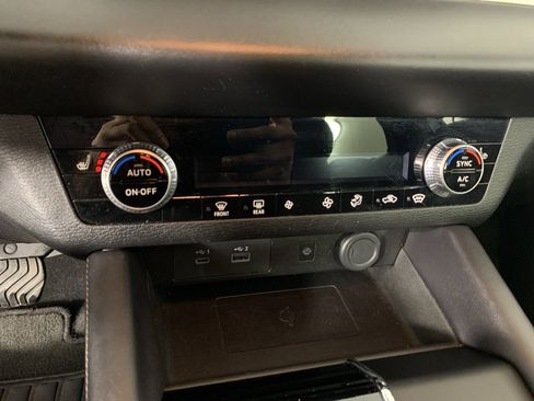 Used 2024 Mitsubishi Outlander SE image 24