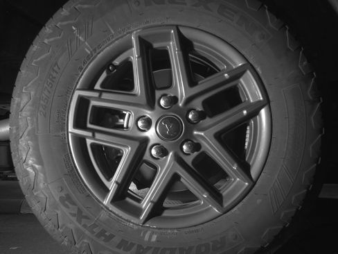 Used 2025 Jeep Wrangler Sport S AWD/4WD image 15