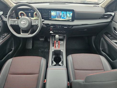 New 2026 Nissan Kicks SR w/ Cold Weather Package image 9