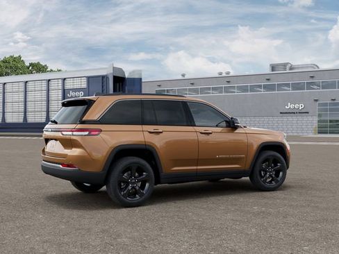New 2026 Jeep Grand Cherokee Limited w/ Limited Altitude Package RWD image 4