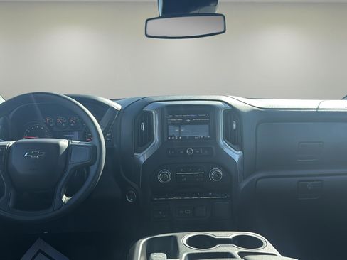 Used 2025 Chevrolet Silverado 2500 Custom w/ Custom Value Package AWD/4WD image 9