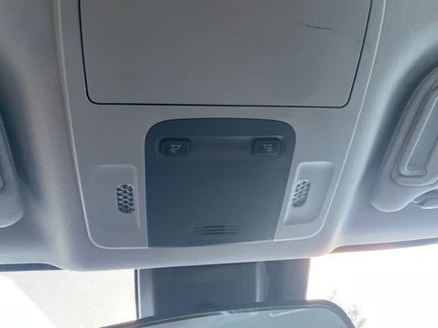 Used 2018 Toyota Camry LE image 21