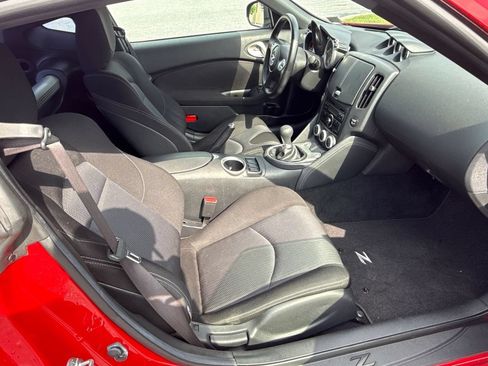 Used 2014 Nissan 370Z Coupe w/ Sport Package RWD image 12