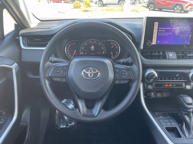 Used 2025 Toyota RAV4 XLE AWD/4WD image 14